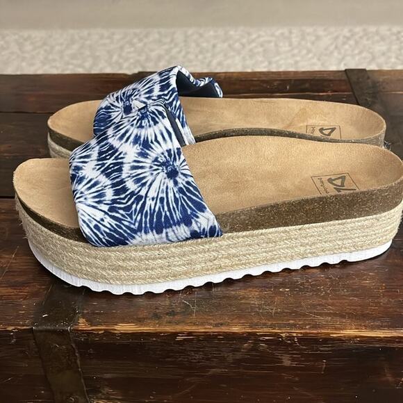 Dirty Laundry Tie Die Pippa Slide Platform Espadrilles Size 8.5 - NWOT - Picture 2 of 8